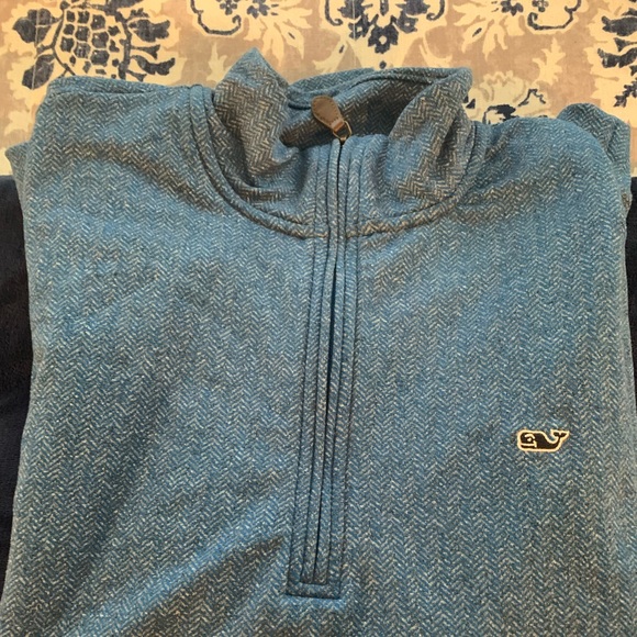 New Vineyard Vines Men’s Zip Pull Over size M never worn beautiful baby blue